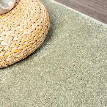 Haze Solid Low-pile Area Rug Green